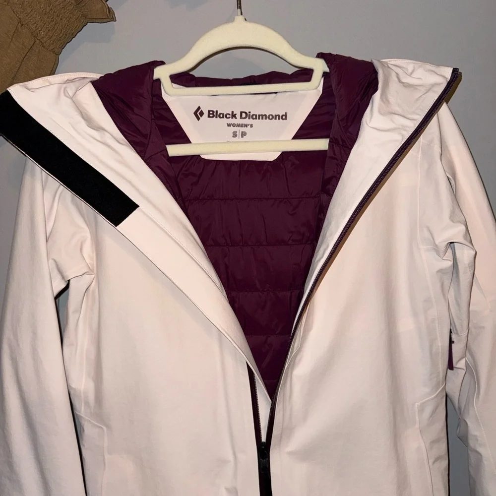 Black Diamond Cream Hooded Jacket - Picture 9 of 10